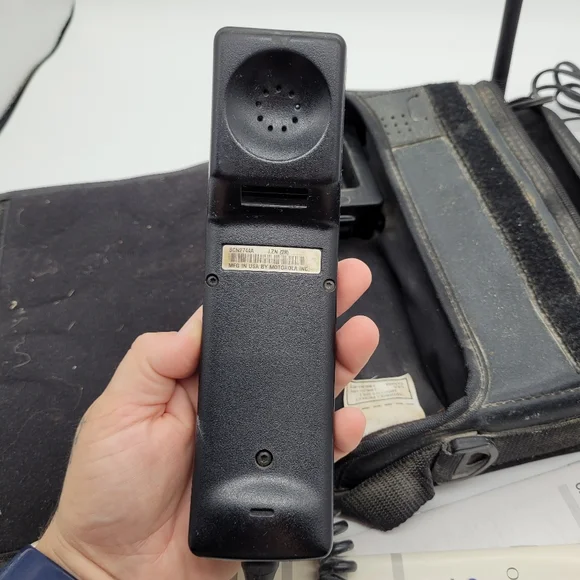 VINTAGE | Motorola Cellular Mobile & Carry Phone & carry case SCN2744A - Picture 3 of 15